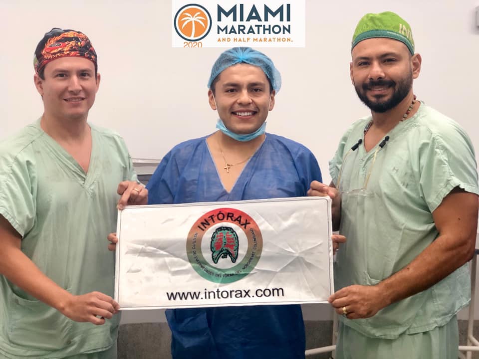 MARATON DE MIAMI 2020: ENTREGANDO LAS BANDERAS EN REPRESENTACIÓN DE NUESTROS PACIENTES, NUESTRA REGIÓN Y NUESTRO PAÍS 🇨🇴 ; LA SALUD MENTAL, ESPIRITUAL Y FÍSICA ES EQUILIBRIO 💪💪💪💪