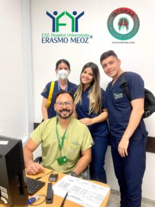 CONSULTA EXTERNA DE CIRUGÍA TORÁCICA , con el pilar: la relación médico-paciente!#SOBREVIVIENDOALOSINTERNOS￼#SOBREVIVIENDOALOSESTUDIANTES￼@intorax.cucuta @hospitalerasmomeoz@gbarriga8@mafeepallaresm@andreajauregui14