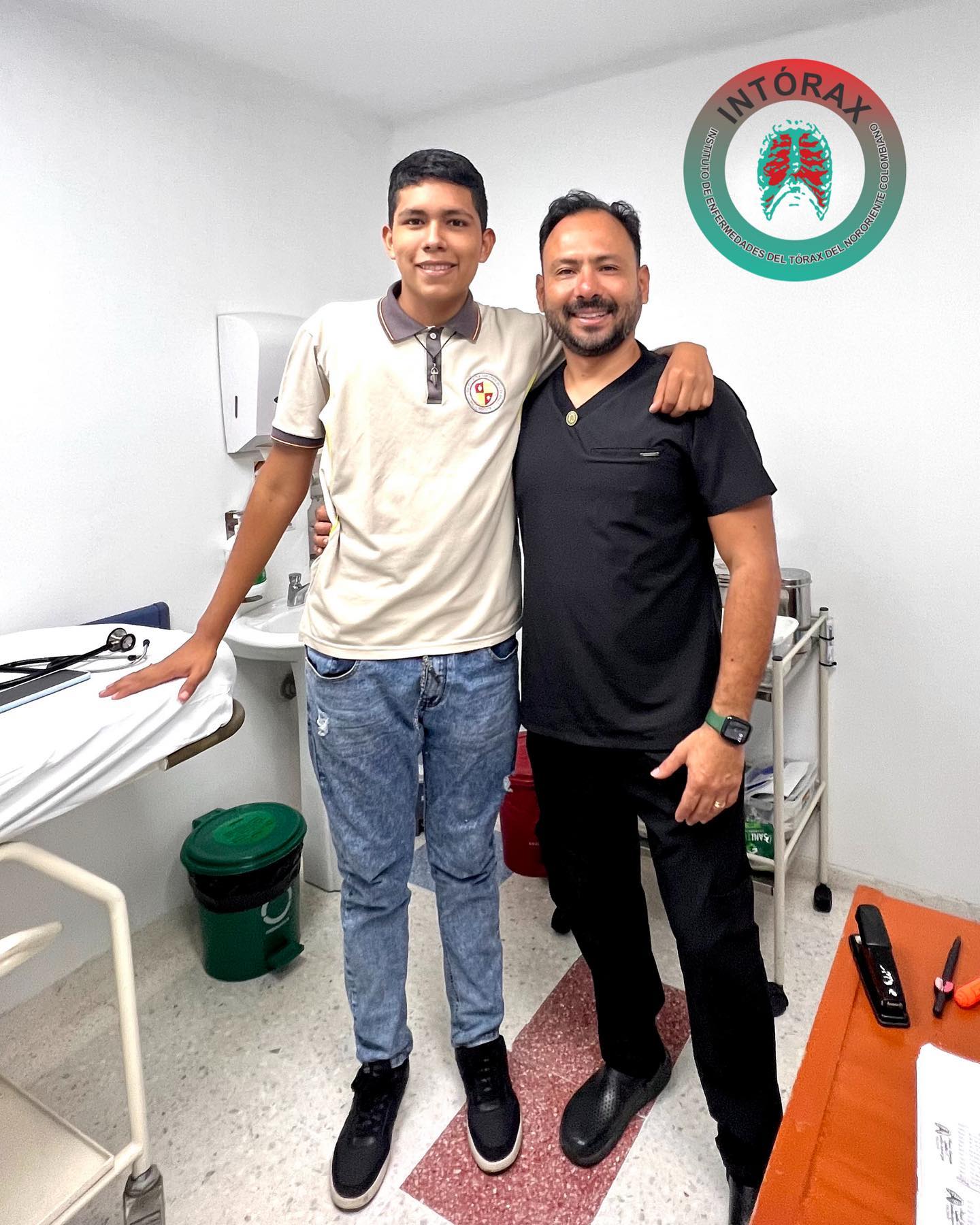 ACIENTE Y FUTURO COLEGA, CIRUGÍA TORÁCICA REAL! @intorax.cucuta